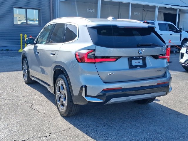 Used 2024 BMW X1 xDrive28i AWD/4WD image 3