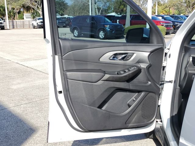 Used 2023 Chevrolet Traverse LT image 19
