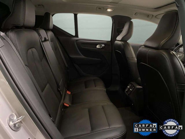Used 2025 Volvo XC40 B5 Core image 20