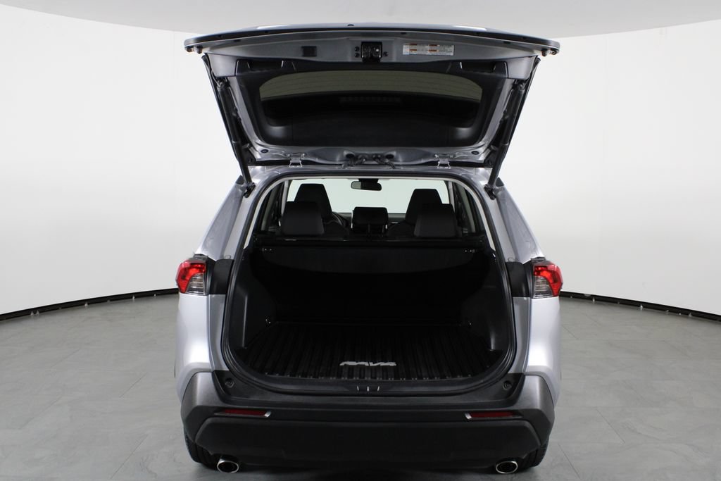 Used 2023 Toyota RAV4 XLE w/ Convenience Package FWD image 15