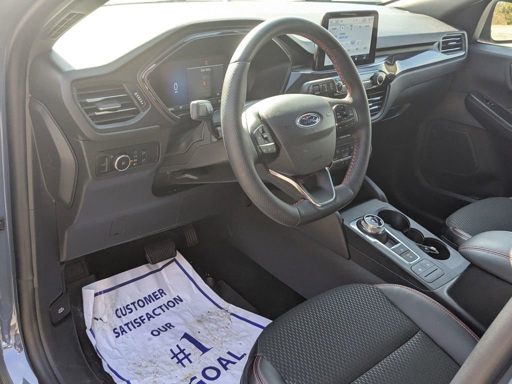 Used 2025 Ford Escape ST-Line Select image 14