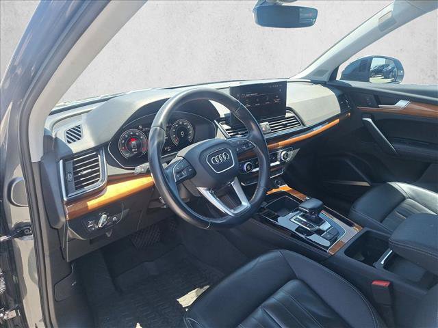 Used 2022 Audi Q5 2.0T Premium Plus w/ Premium Plus Package AWD/4WD image 10