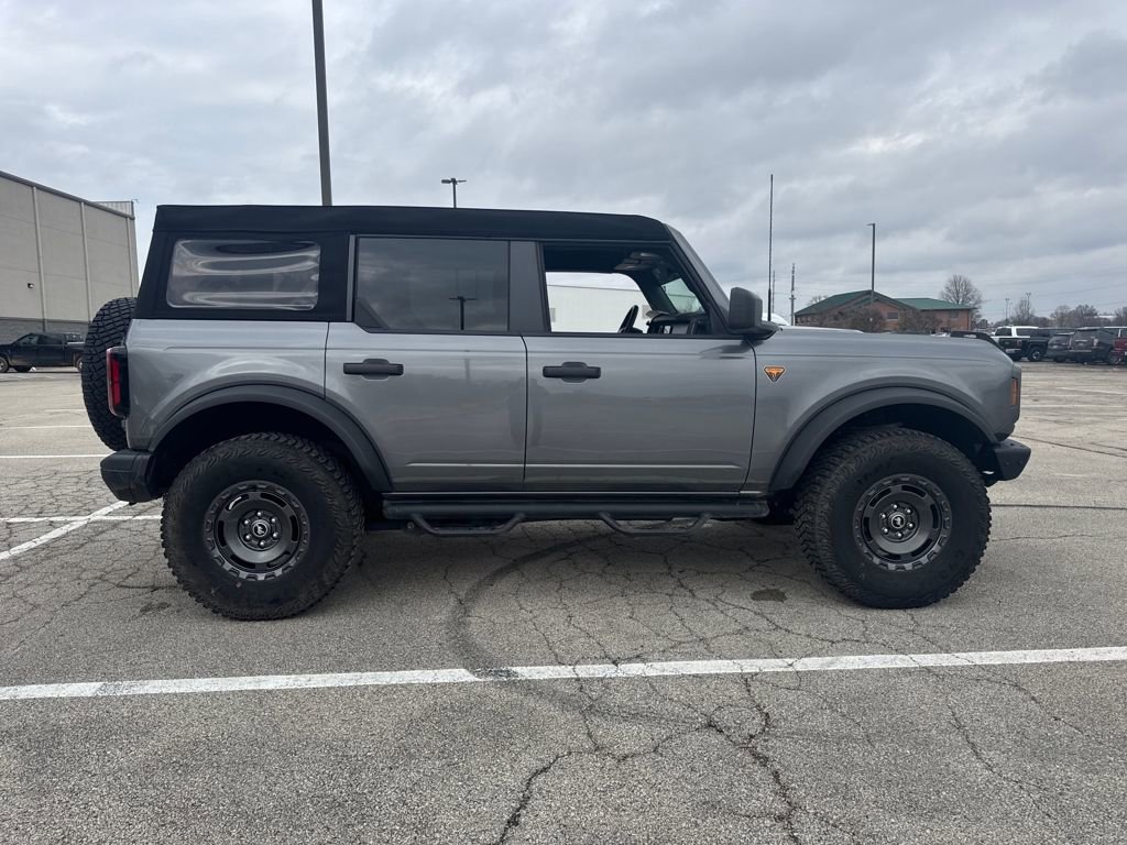 Used 2024 Ford Bronco Badlands image 7