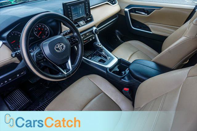 Used 2020 Toyota RAV4 XLE Premium AWD/4WD image 17