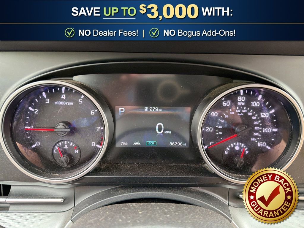 Used 2023 Kia Carnival LX FWD image 23
