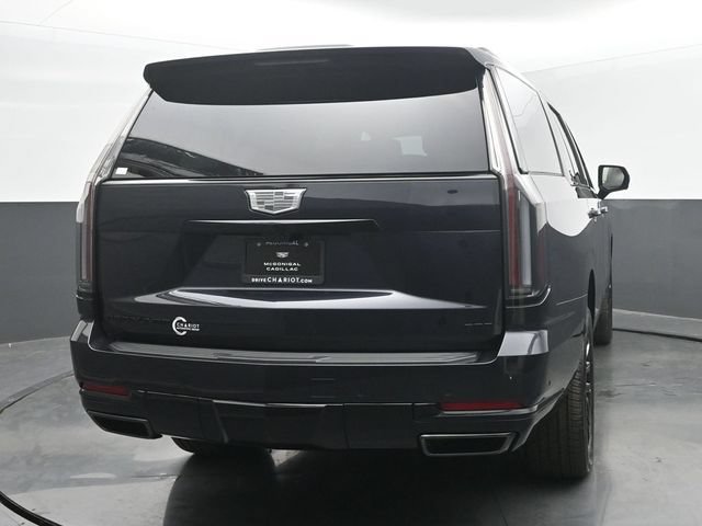 New 2026 Cadillac Escalade ESV Sport w/ LPO, ONYX Package AWD/4WD image 5