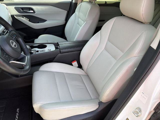 Certified 2024 Nissan Rogue SV w/ SV Premium Package FWD image 17