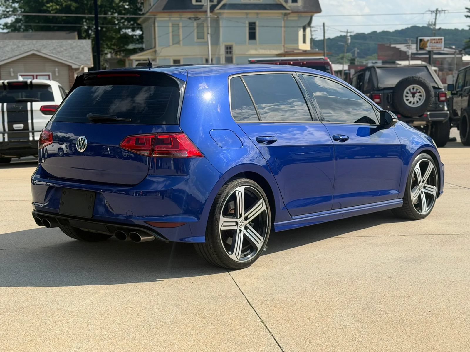 Used 2015 Volkswagen Golf R 4-Door AWD/4WD image 2