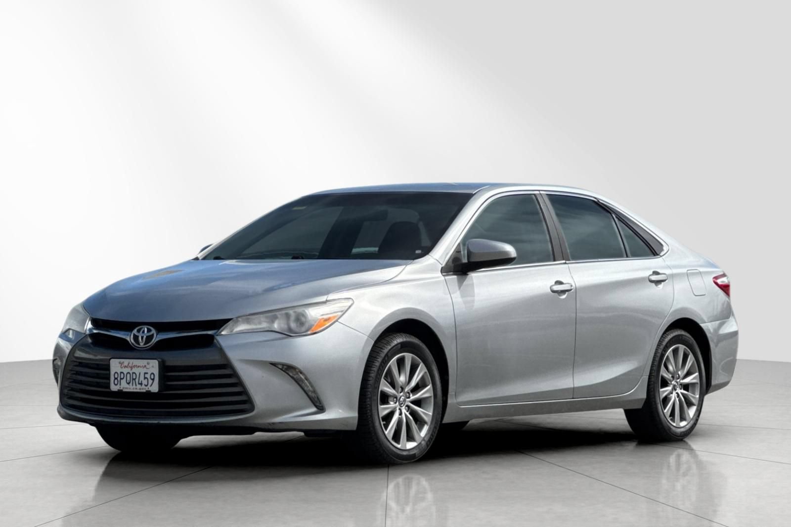 Used 2017 Toyota Camry XLE FWD image 8