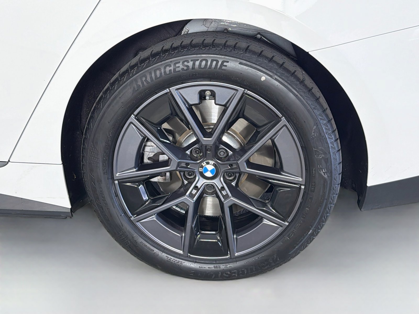 Certified 2025 BMW i4 eDrive40 w/ Driving Assistance Package RWD image 32