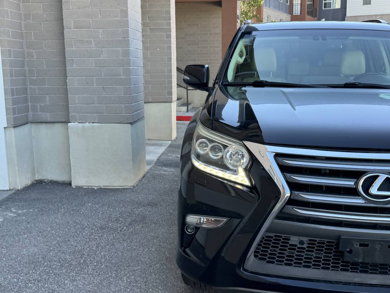 Used 2014 Lexus GX 460 w/ Premium Package AWD/4WD image 9