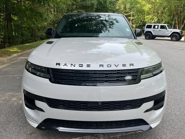 Used 2025 Land Rover Range Rover Sport Dynamic SE AWD/4WD image 3