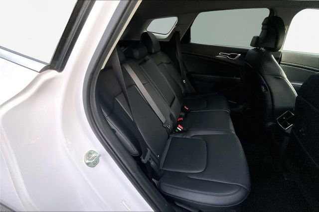 Used 2023 Kia Sportage EX image 17