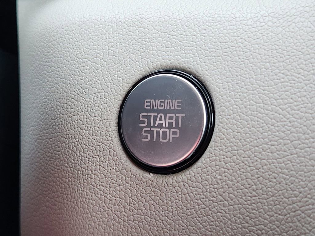 Certified 2023 Kia Sorento SX image 24