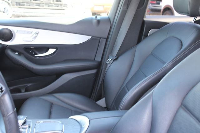 Used 2021 Mercedes-Benz GLC 300 image 29