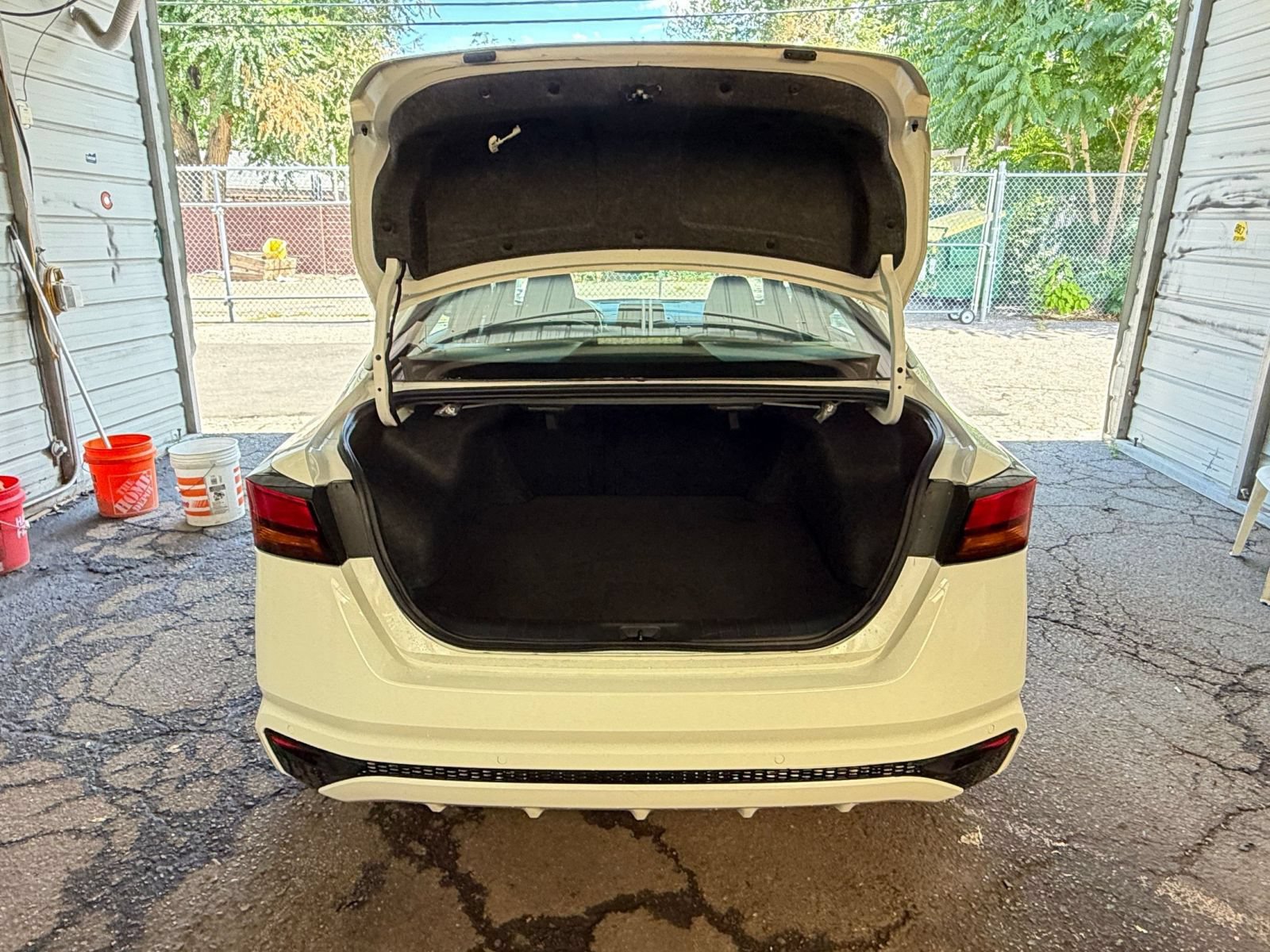 Used 2025 Nissan Altima 2.5 SV FWD image 26