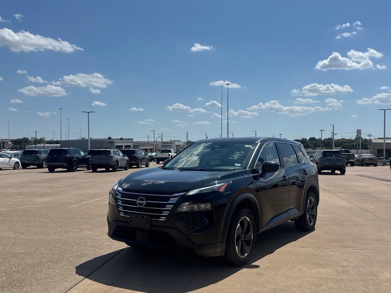 Certified 2025 Nissan Rogue SV FWD image 7