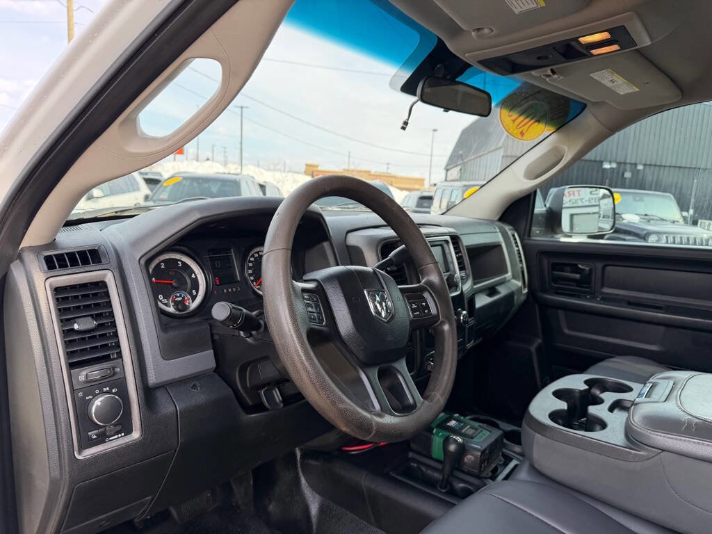 Used 2015 RAM 3500 Tradesman w/ Chrome Appearance Group image 12