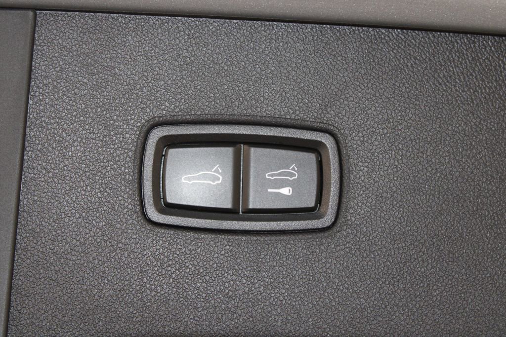 Used 2024 Porsche Cayenne image 14