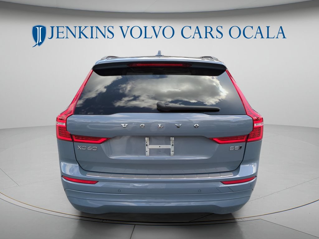 Certified 2023 Volvo XC60 B5 Core w/ Climate Package AWD/4WD image 4