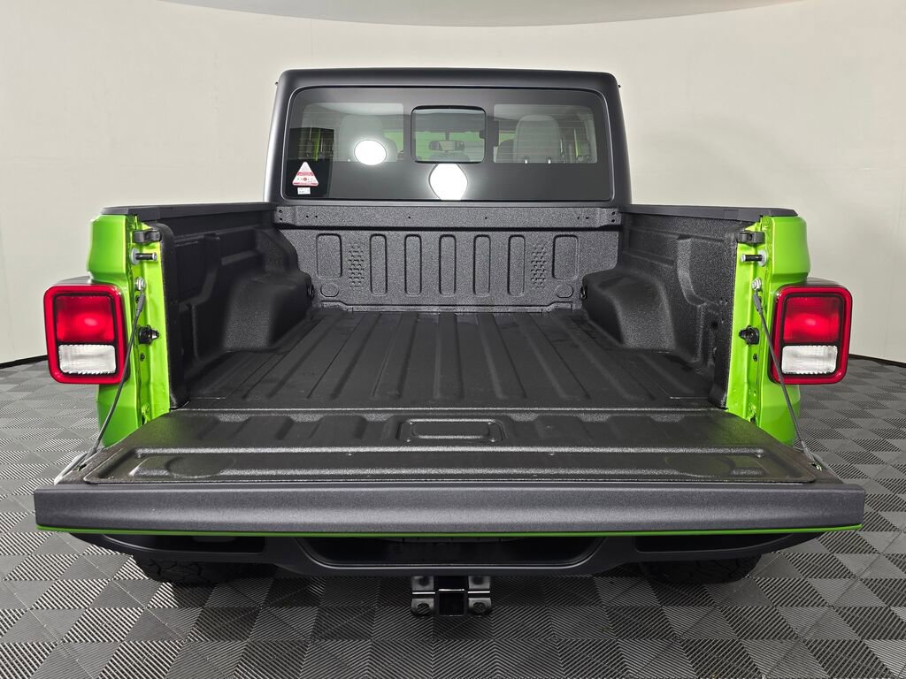 New 2025 Jeep Gladiator Sport image 15