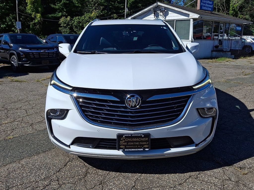 Used 2024 Buick Enclave Essence w/ Technology Package AWD/4WD image 2