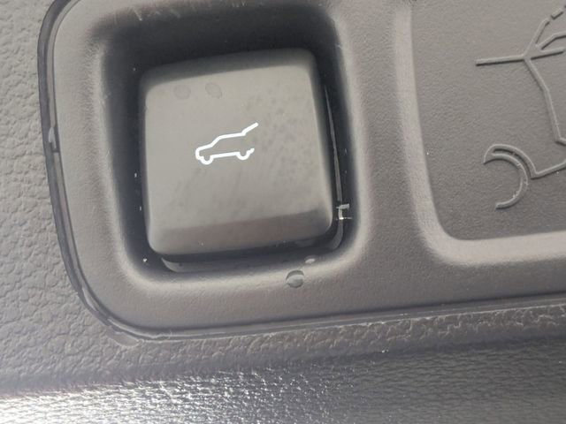 Used 2024 Ford Expedition Limited image 34