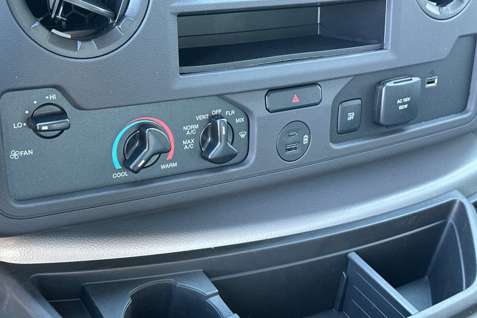 New 2026 Ford E-350 and Econoline 350 Super Duty w/ Power Equipment Group image 19