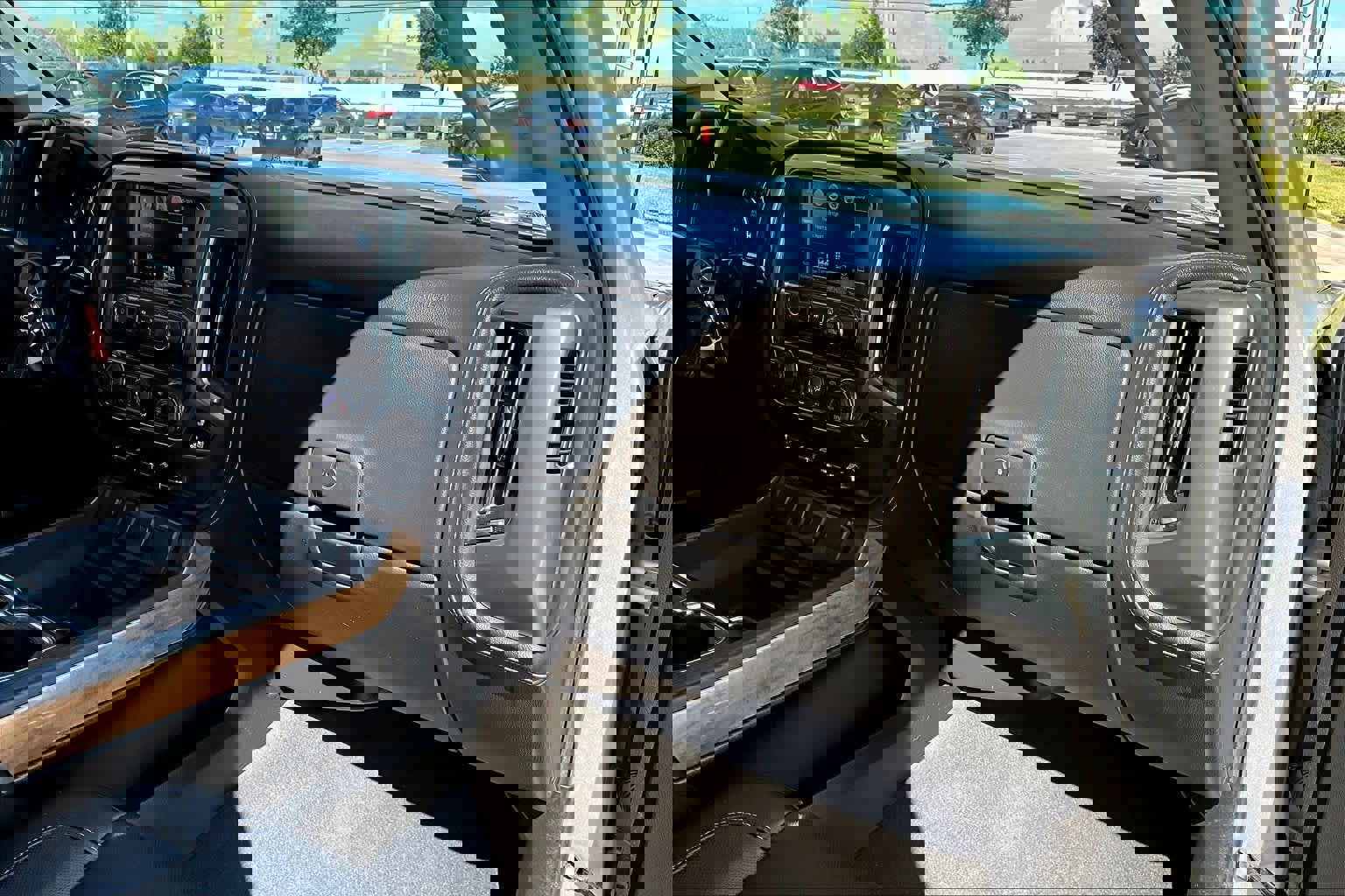 Used 2019 Chevrolet Silverado 2500 LTZ w/ Duramax Plus Package image 18