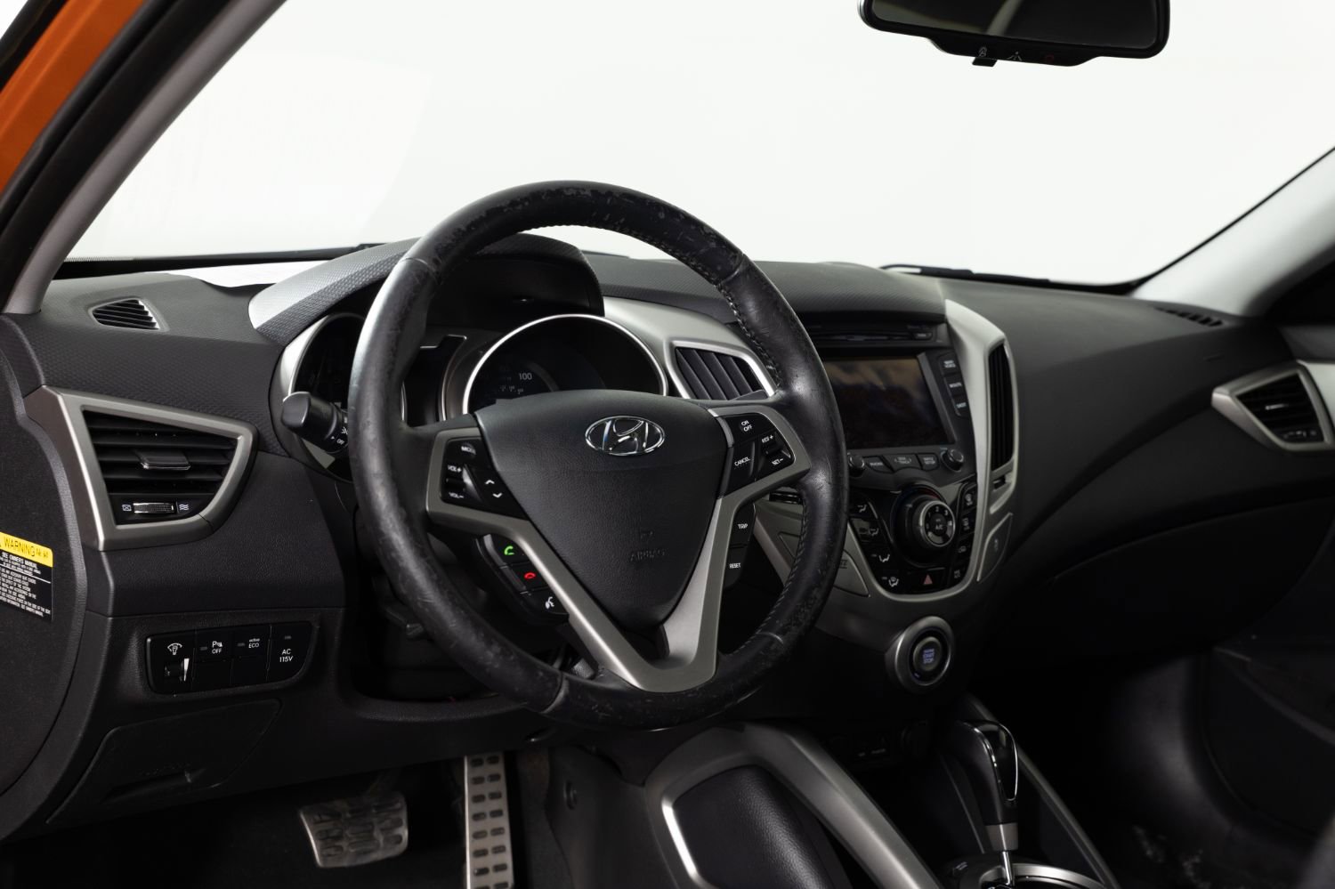 Used 2012 Hyundai Veloster w/ Style Pkg image 12