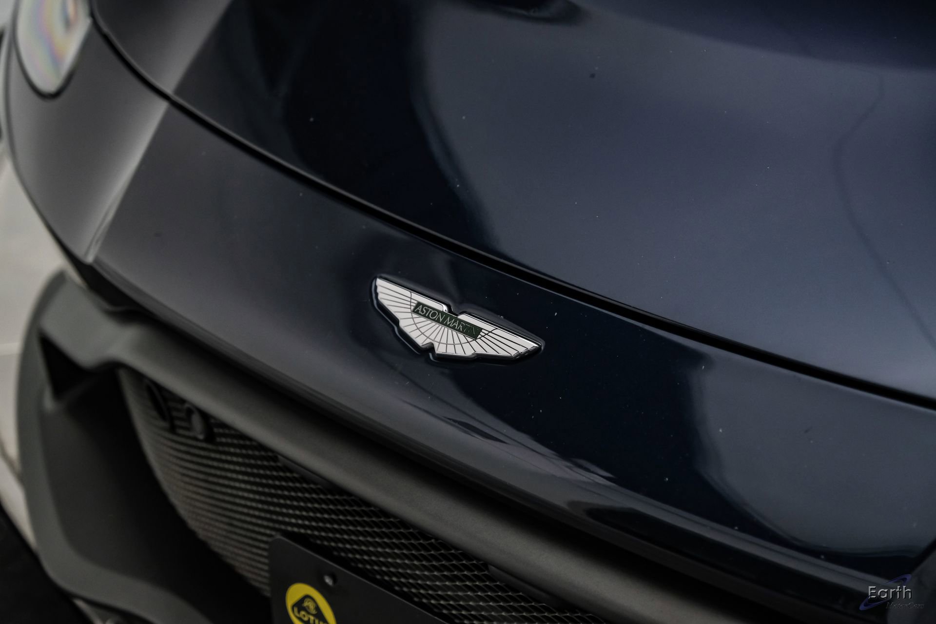 Used 2020 Aston Martin V8 Vantage Coupe RWD image 31