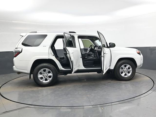 Used 2021 Toyota 4Runner SR5 image 39
