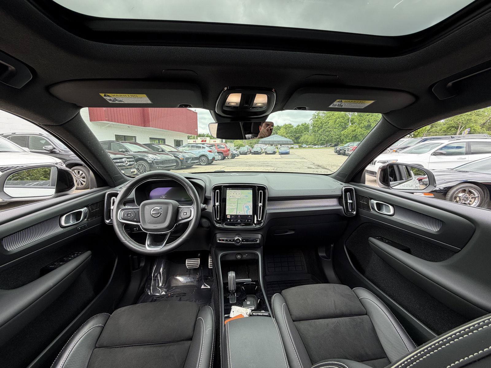 Used 2021 Volvo XC40 P8 Recharge w/ Advanced Package AWD/4WD image 23