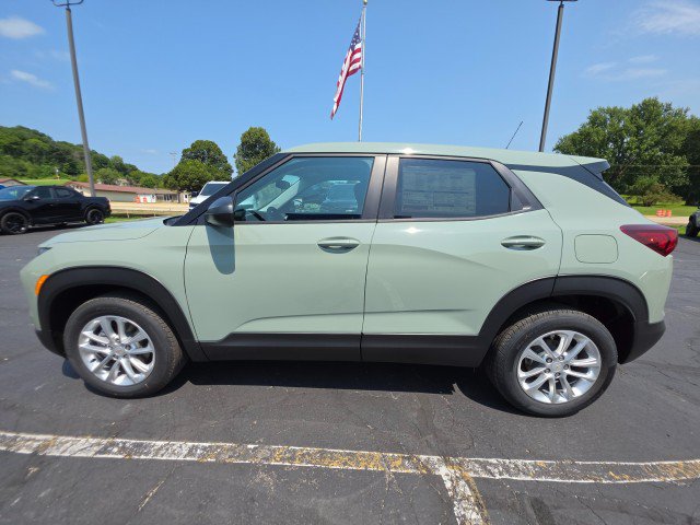 New 2026 Chevrolet TrailBlazer LS w/ LS Convenience Package AWD/4WD image 2