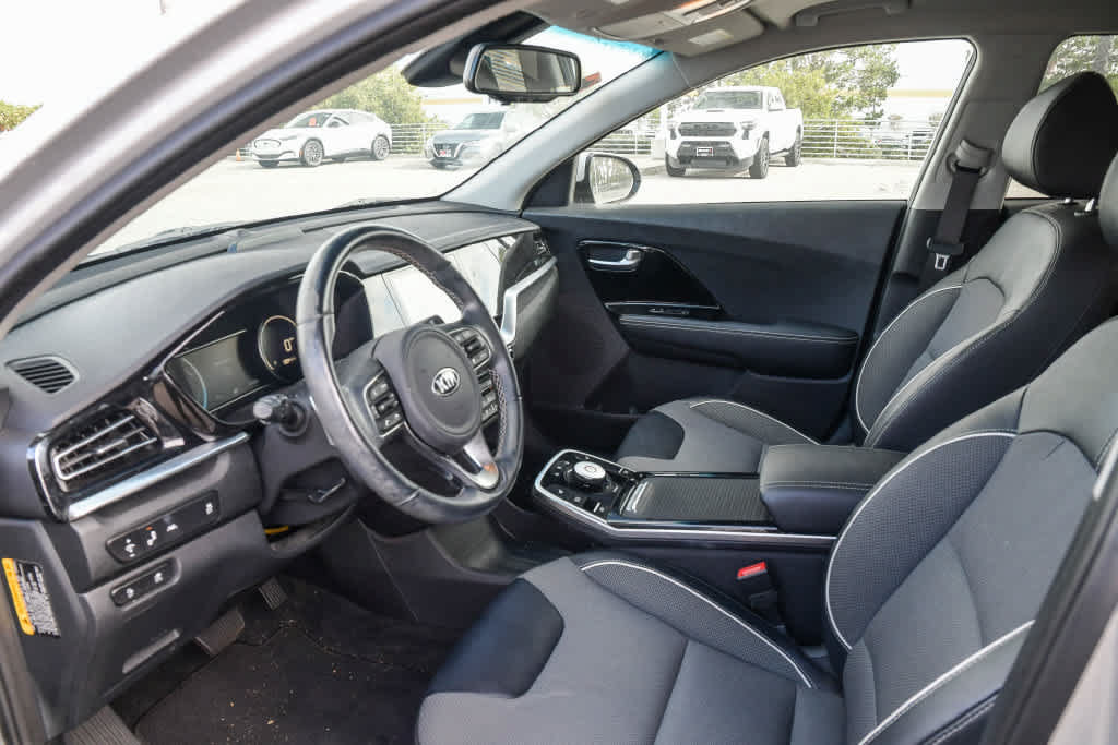 Used 2020 Kia Niro EX FWD image 13