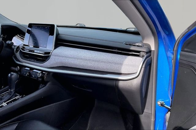 Used 2022 Jeep Compass Latitude w/ Sun and Sound Group image 18