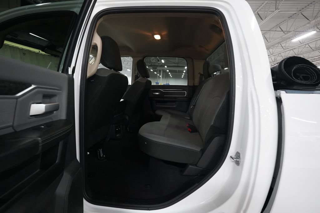 Used 2020 RAM 3500 Big Horn AWD/4WD image 15