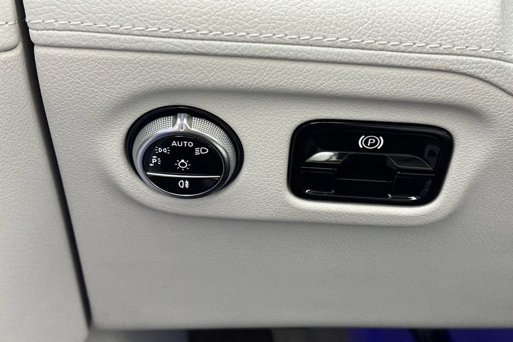 Certified 2023 Mercedes-Benz EQE 350+ Sedan image 33