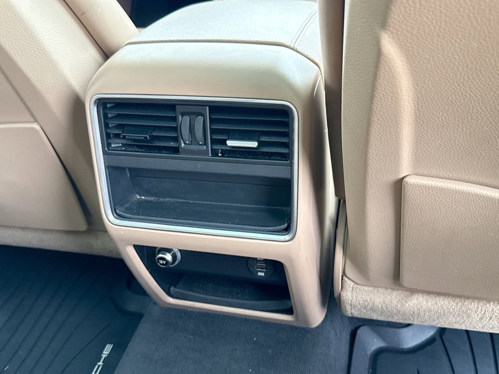 Used 2019 Porsche Cayenne AWD/4WD image 17
