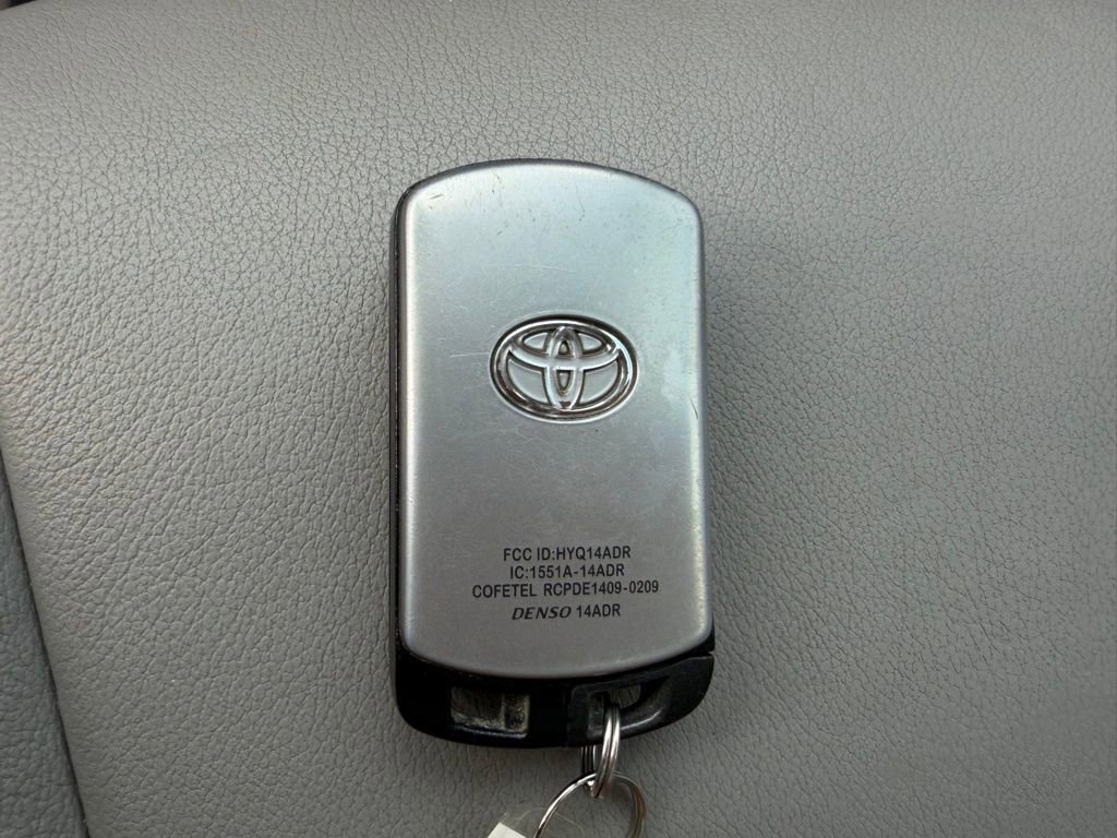 Used 2020 Toyota Sienna XLE Premium w/ Protection Package image 30