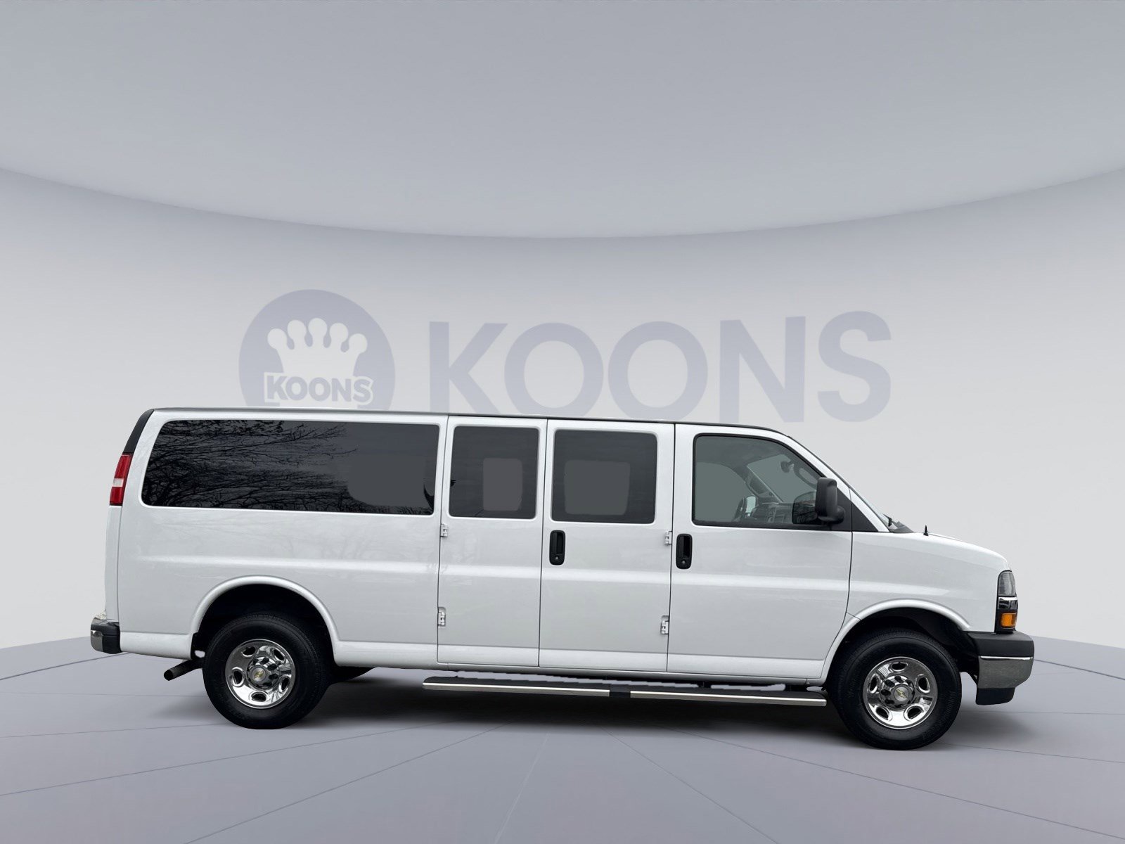 Used 2024 Chevrolet Express 3500 LT w/ LT Preferred Equipment Group image 8