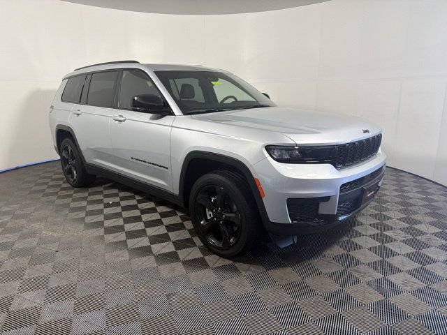 Certified 2023 Jeep Grand Cherokee L Laredo AWD/4WD image 1