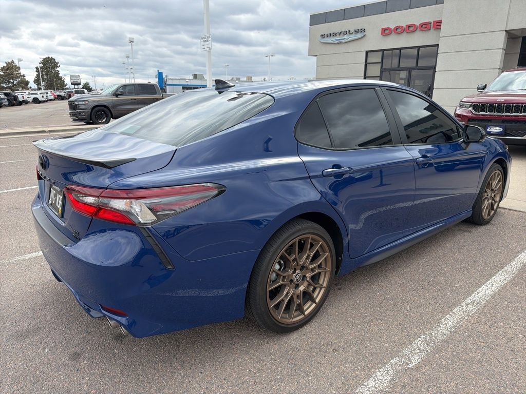Used 2023 Toyota Camry SE AWD/4WD image 3