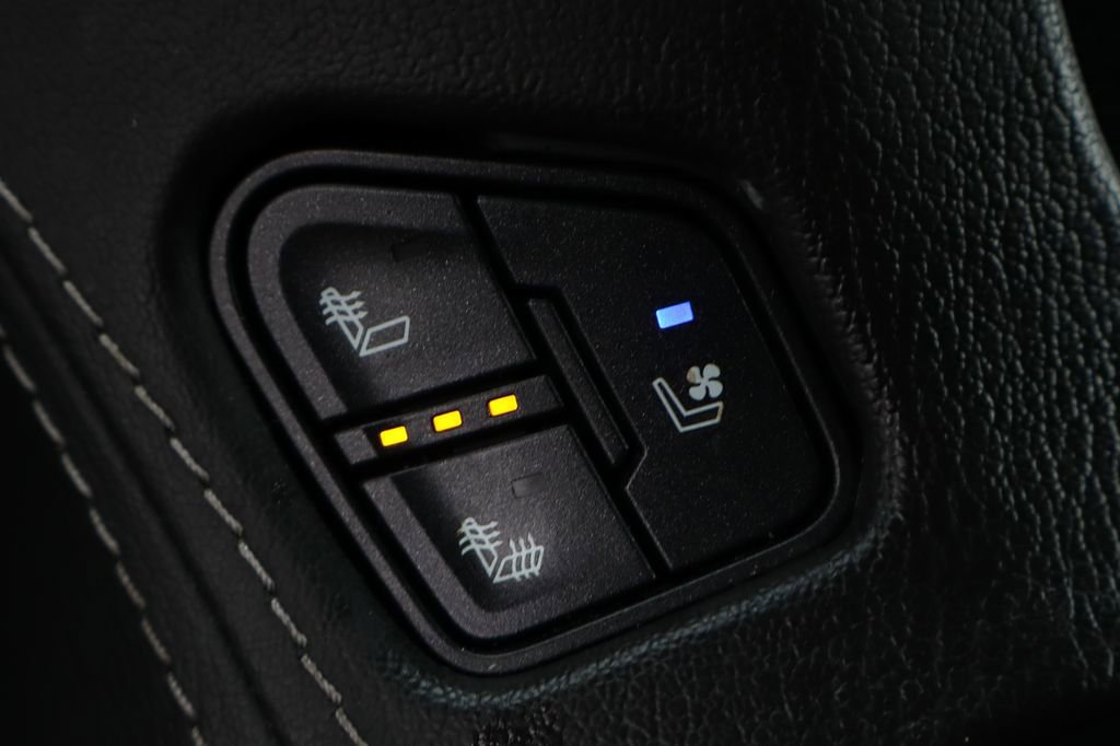 Used 2019 Chevrolet Suburban Premier image 47