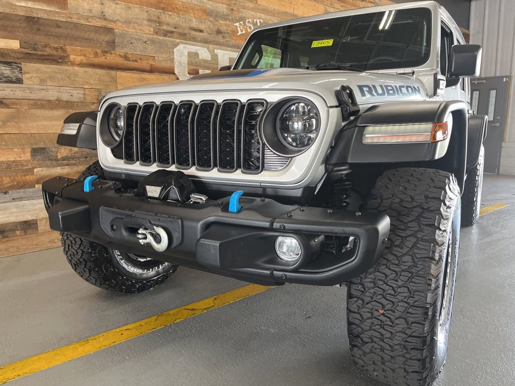 Used 2024 Jeep Wrangler Unlimited Rubicon 4xe w/ Capability Package AWD/4WD image 10
