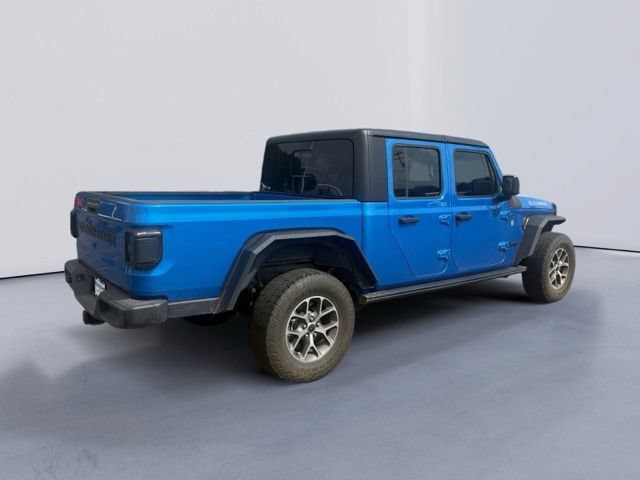Used 2024 Jeep Gladiator Sport AWD/4WD image 3