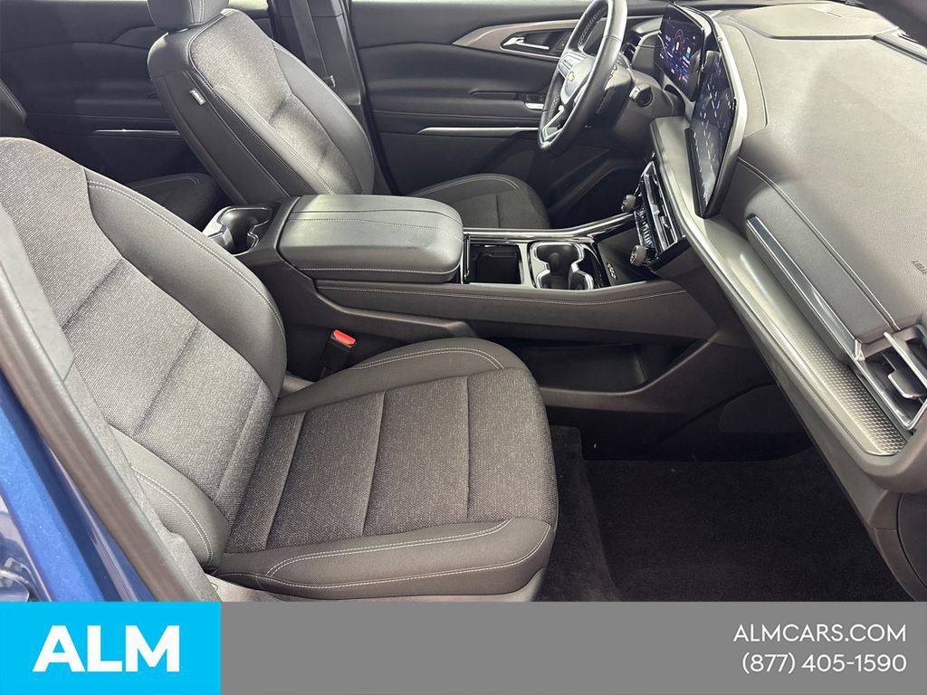 Used 2024 Chevrolet Traverse LT FWD image 17