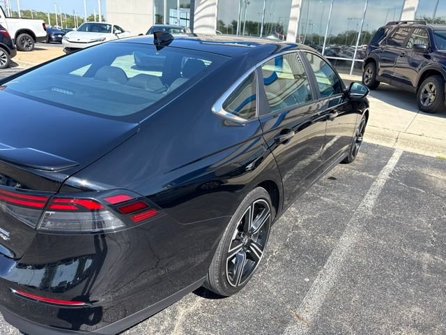 Used 2024 Honda Accord Sport image 4