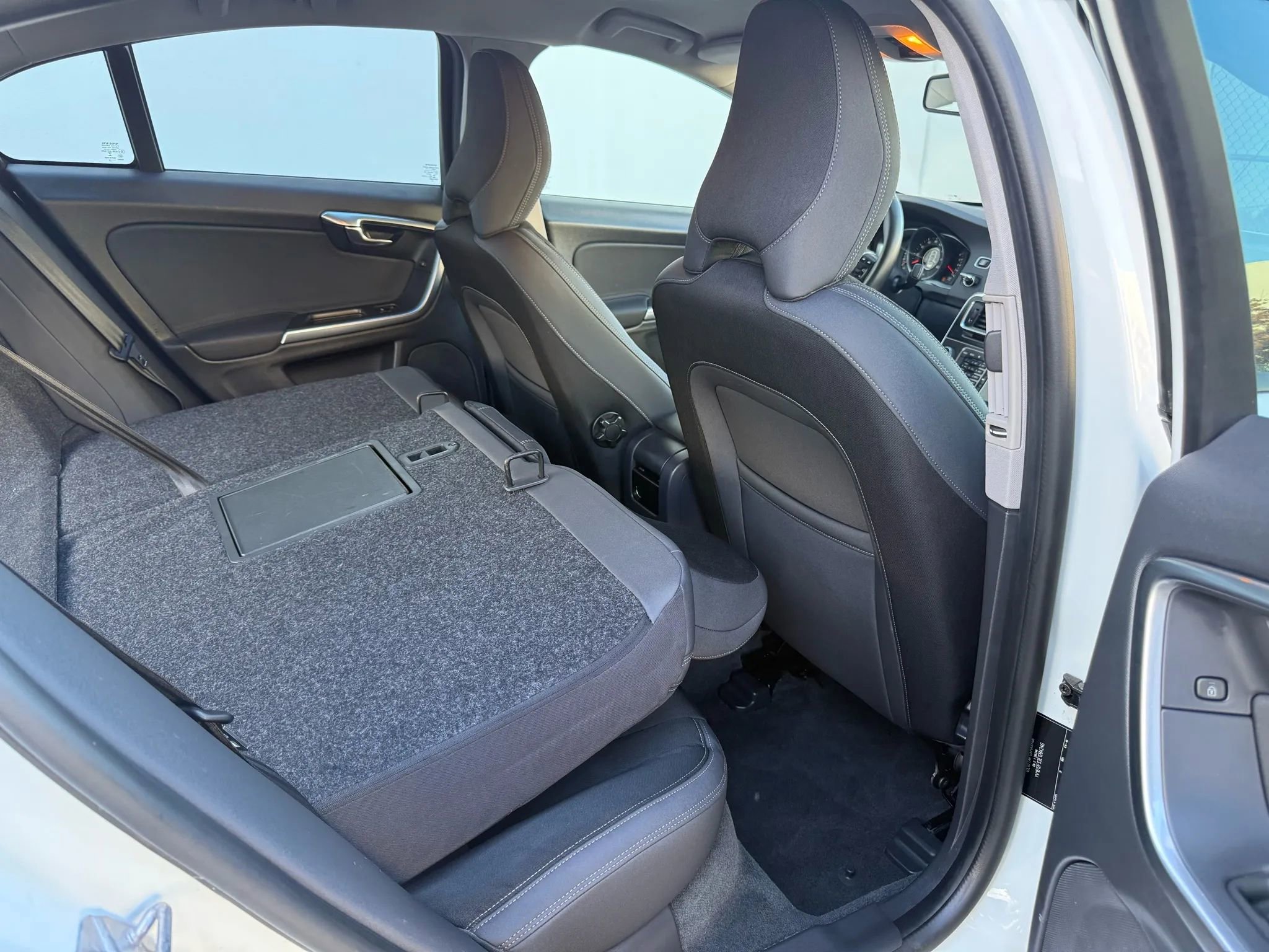 Used 2014 Volvo S60 T5 image 18