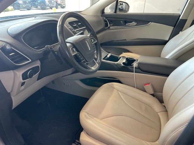 Used 2019 Lincoln Nautilus Reserve image 2